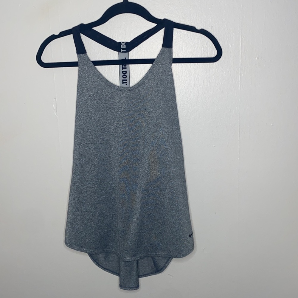 🪼Grey Nike Dri-fit workout top! - Picture 2 of 8